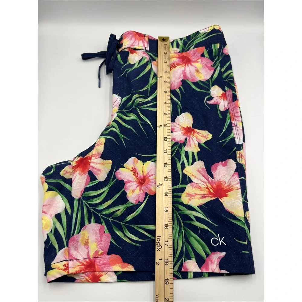 Calvin Klein Blue Floral Swim‎ Trunks Lined Quick Dry UPF 40+ Men's Size Large